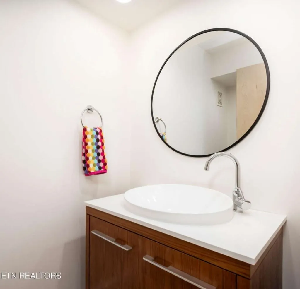 556-Riverfront-309579340 556-Riverfront-309579340