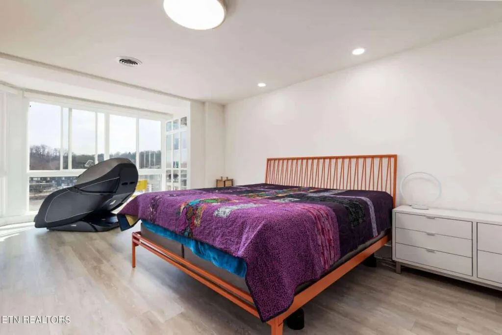 556-Riverfront-315311344 556-Riverfront-315311344