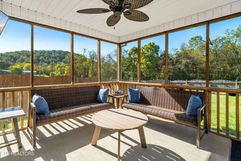 Albatross-Lane-13728233161