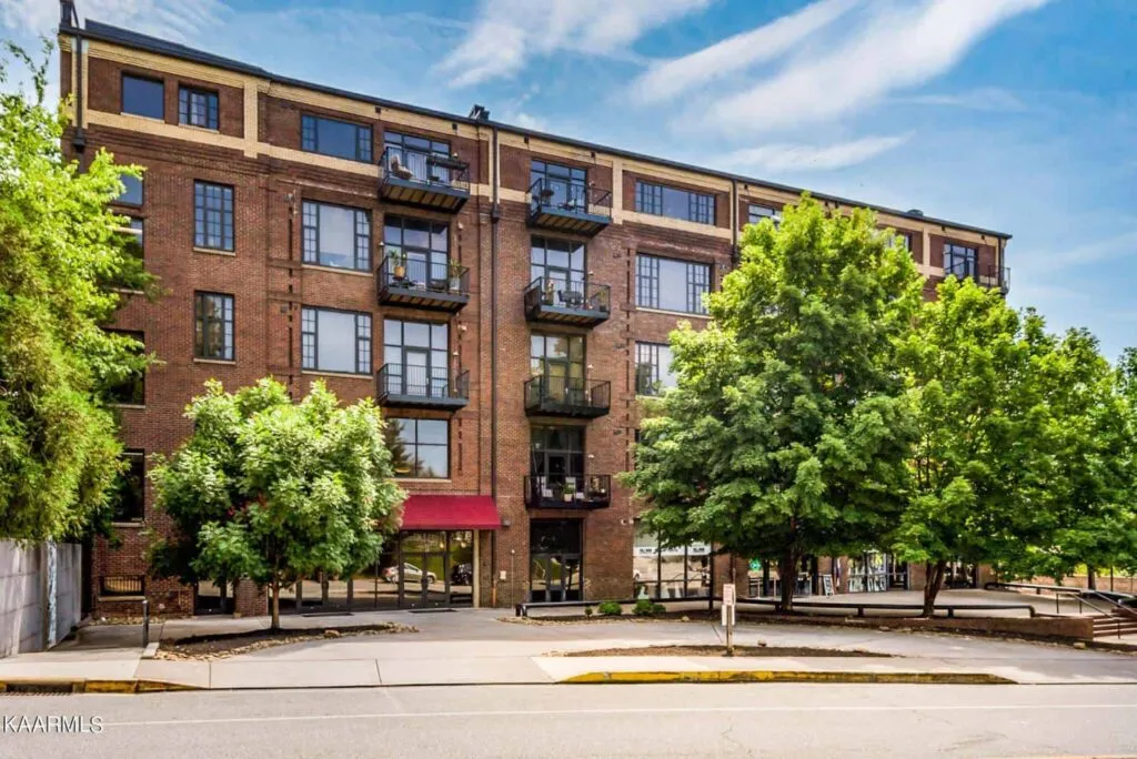 Candy-Factory-Lofts-305-133135218093