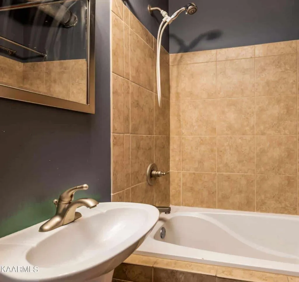 Candy-Factory-Lofts-305-133207083324