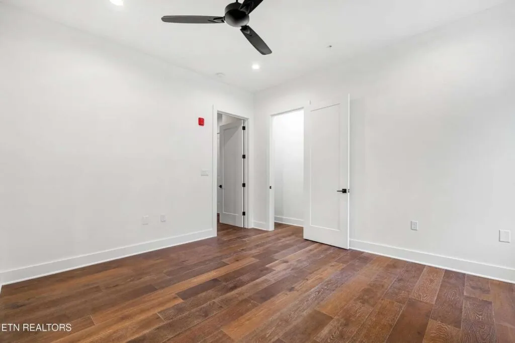 Century-202-034552045285 Century-202-034552045285