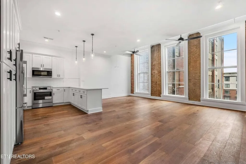 Century-202-034935138916 Century-202-034935138916