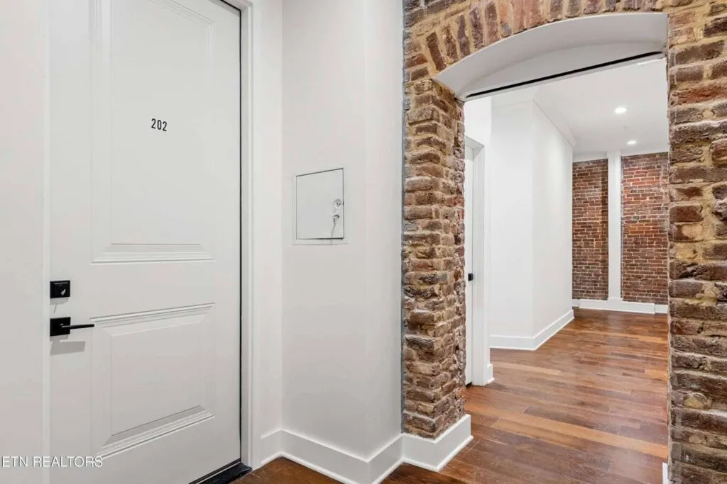 Century-202-035239912170 Century-202-035239912170