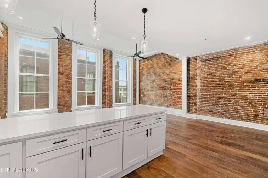 Century-204-236042323 Century-204-236042323