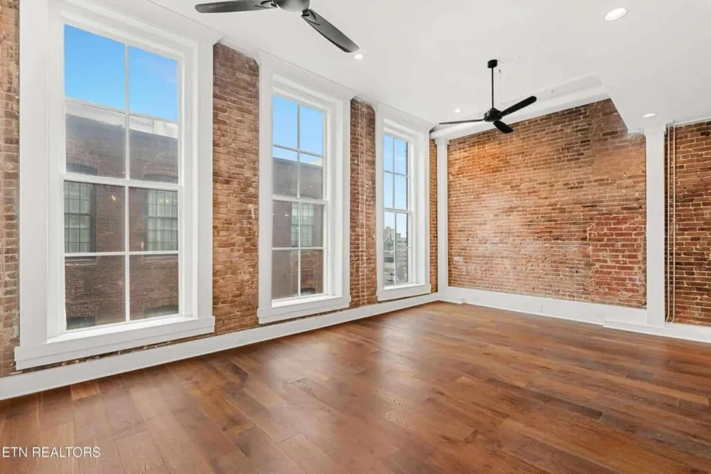 Century-204-350518877 Century-204-350518877