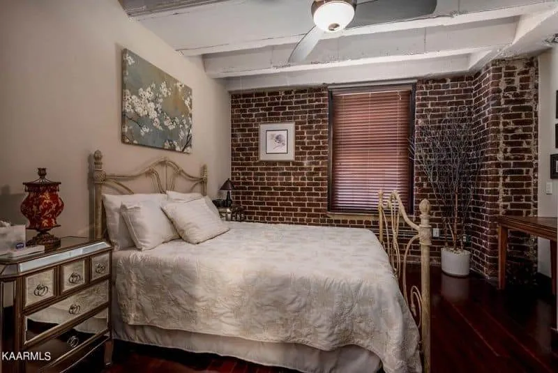 Crown-Court-Condominiums-354519660 Crown-Court-Condominiums-354519660