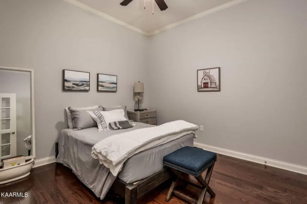 Crozier-204-3648973080