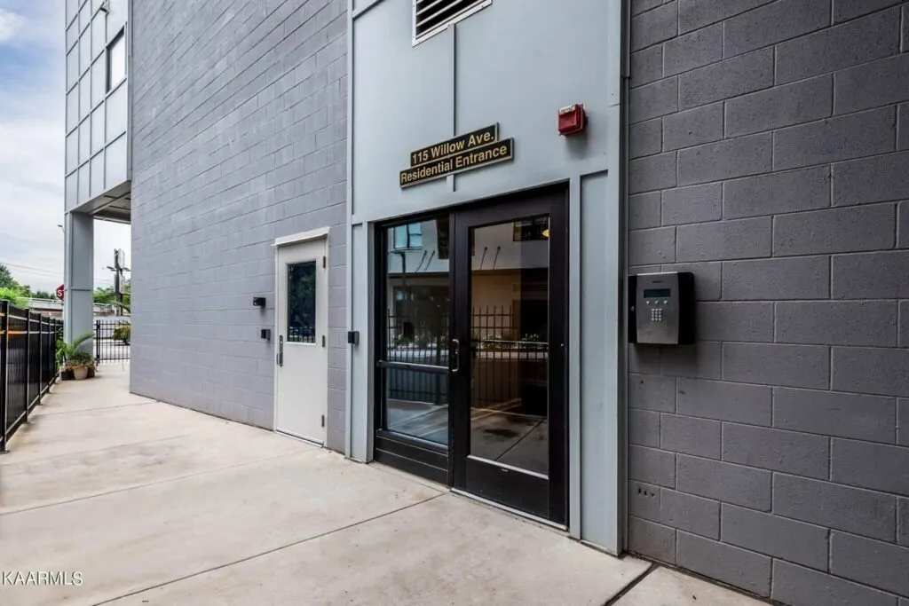 Crozier-204-3659294475