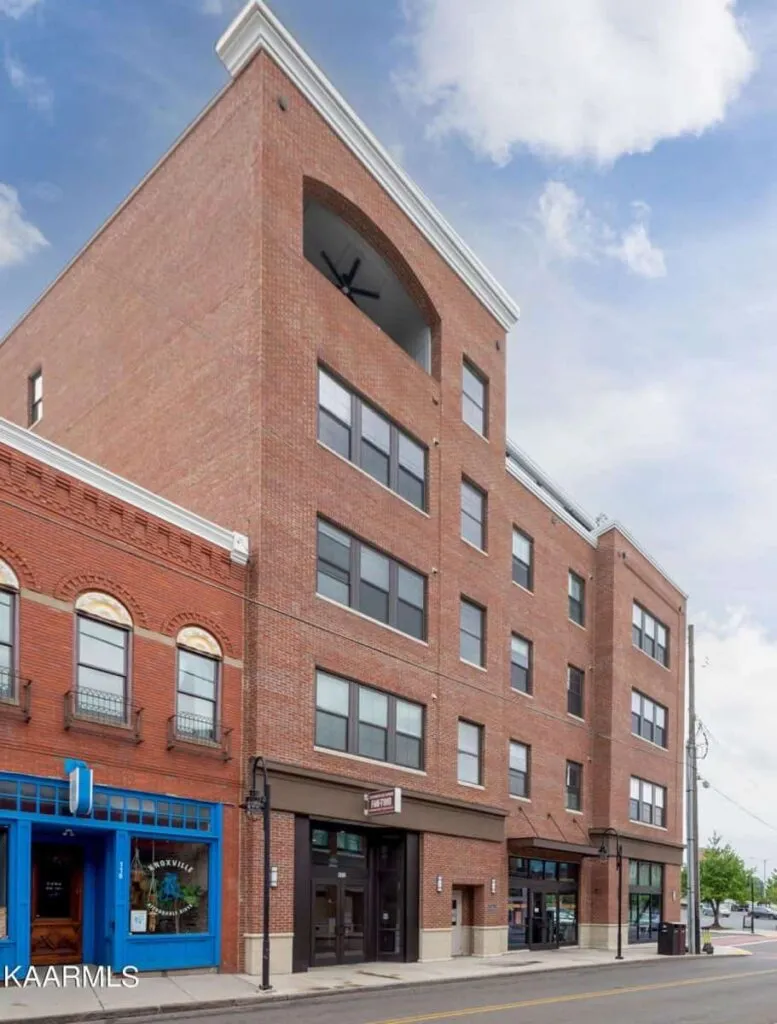 Crozier-204-3702244479