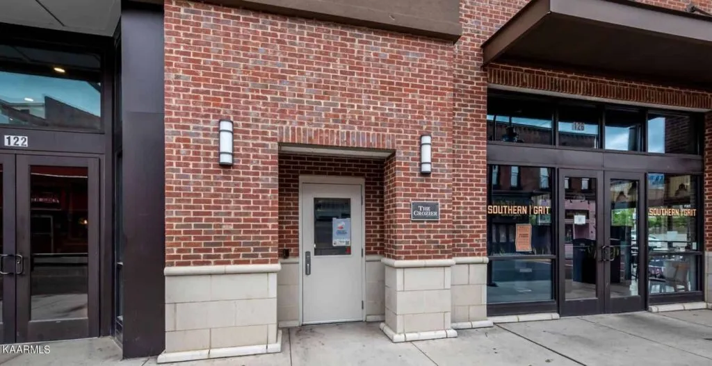 Crozier-204-4421507775