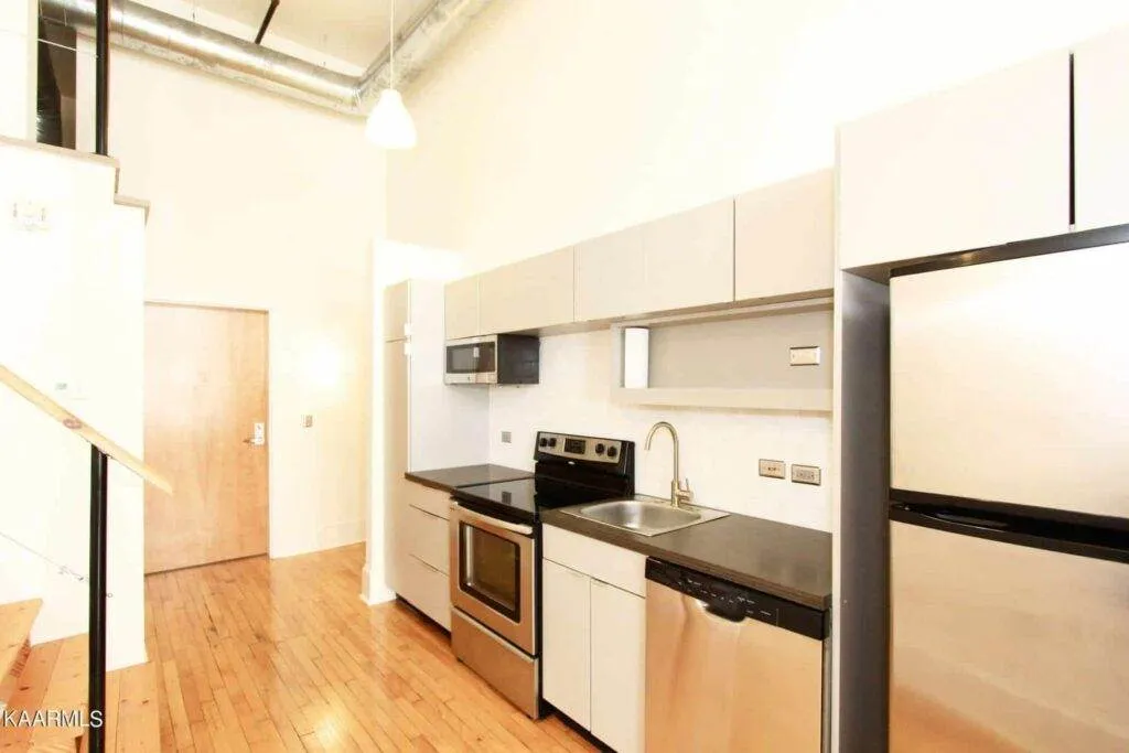 Daylight-Building-112-31144547171014