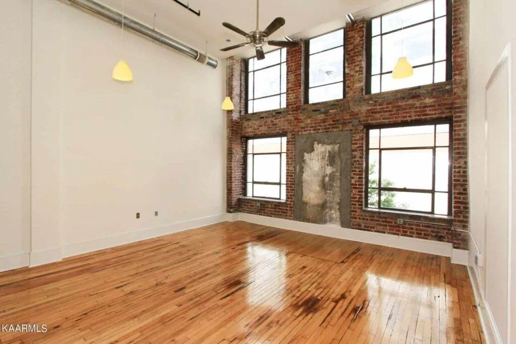 Daylight-Building-112-31144559056792