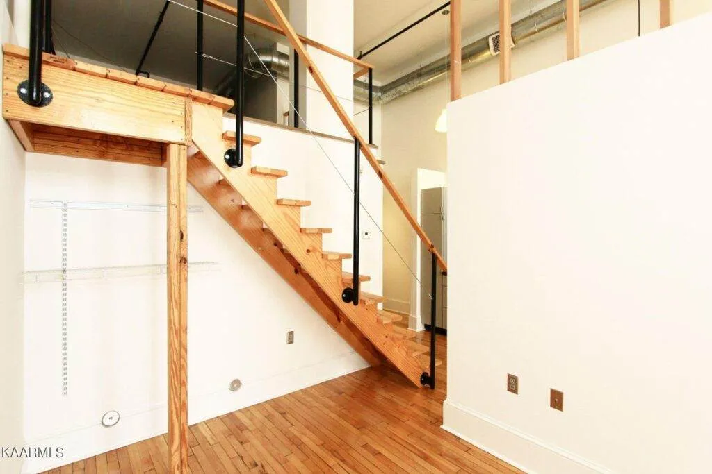 Daylight-Building-112-31144601396836