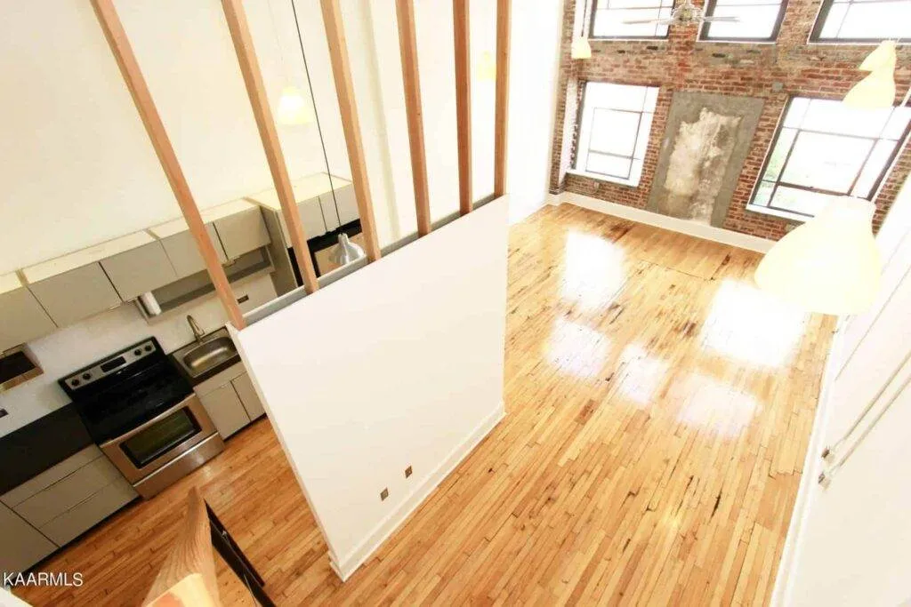 Daylight-Building-112-31144615812085