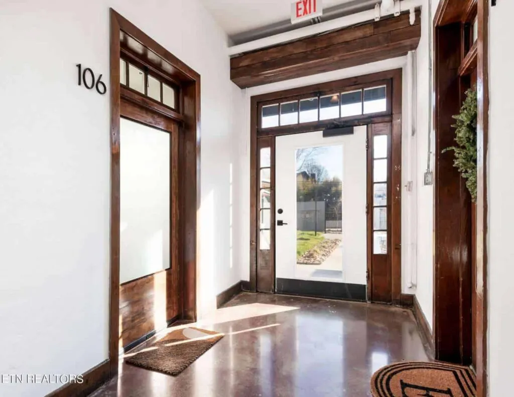 Fairmont-Flats-106-552678909