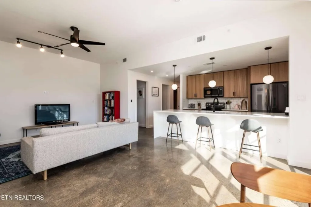 Fairmont-Flats-106-603897480