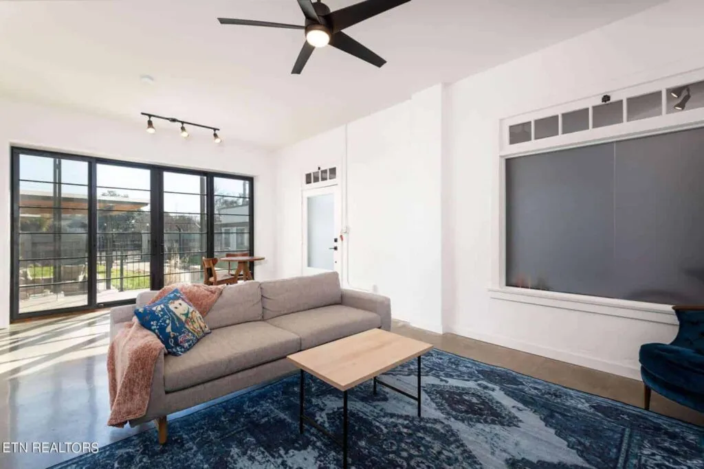 Fairmont-Flats-106-611510370