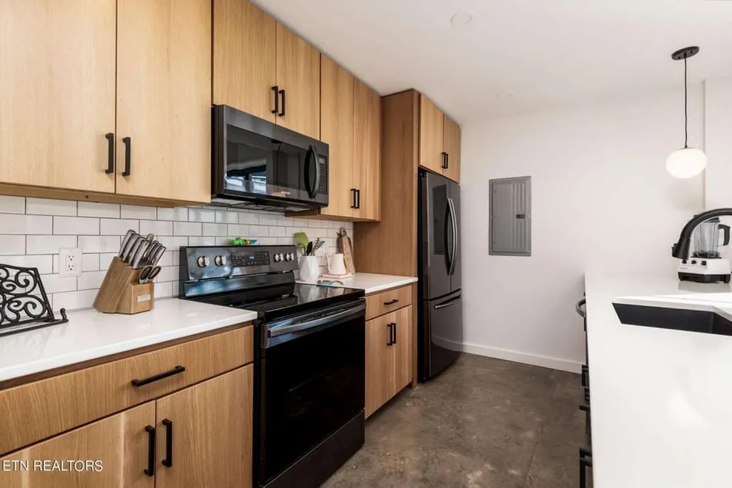 Fairmont-Flats-106-626300105