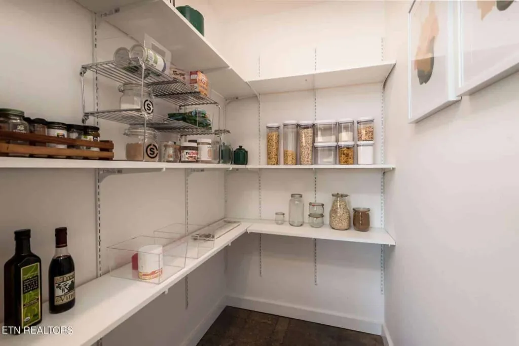 Fairmont-Flats-106-632151950