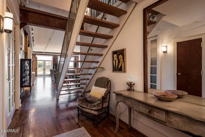 Gallery-Lofts-402-559764989