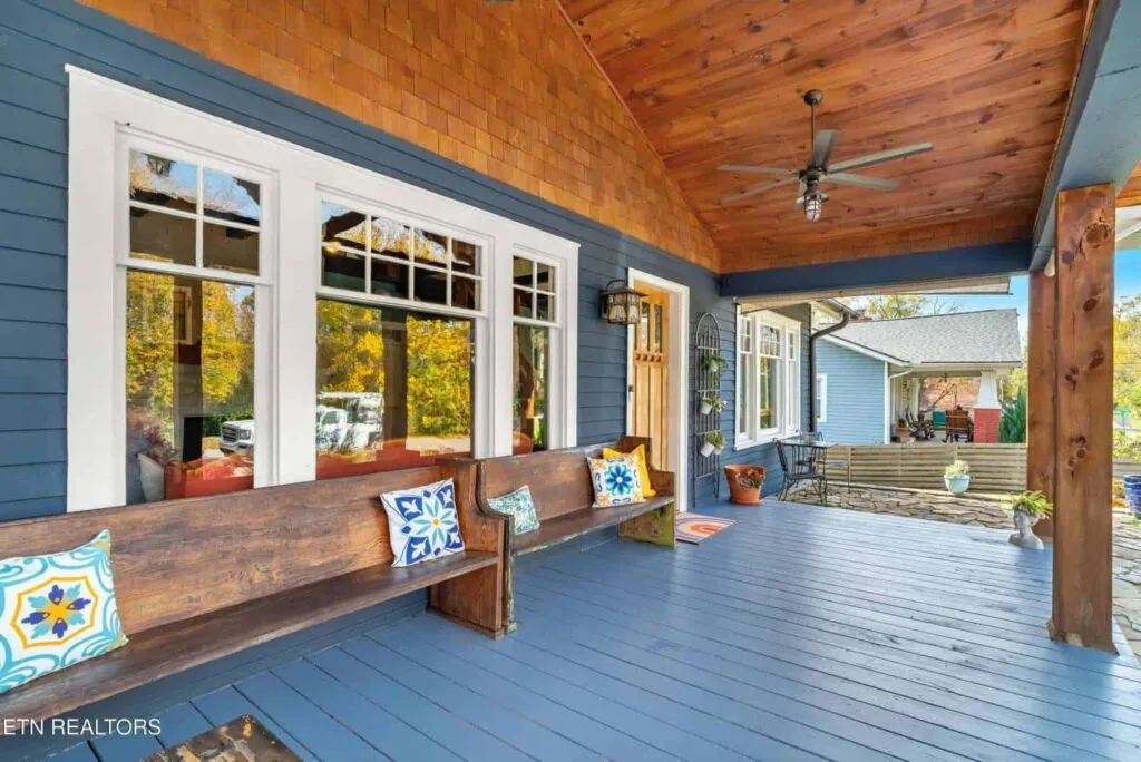 Montclair-4859984084