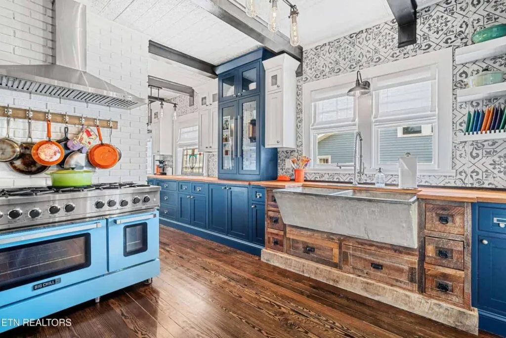 Montclair-5204506243