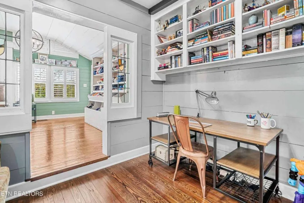 Montclair-5355166280