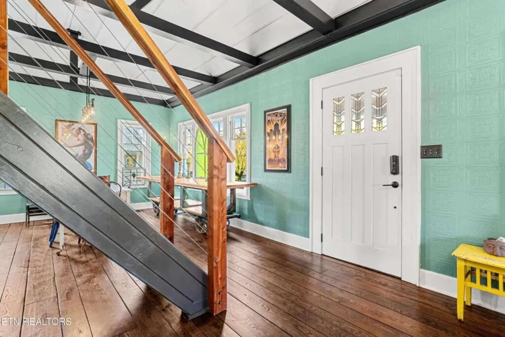 Montclair-5625305407