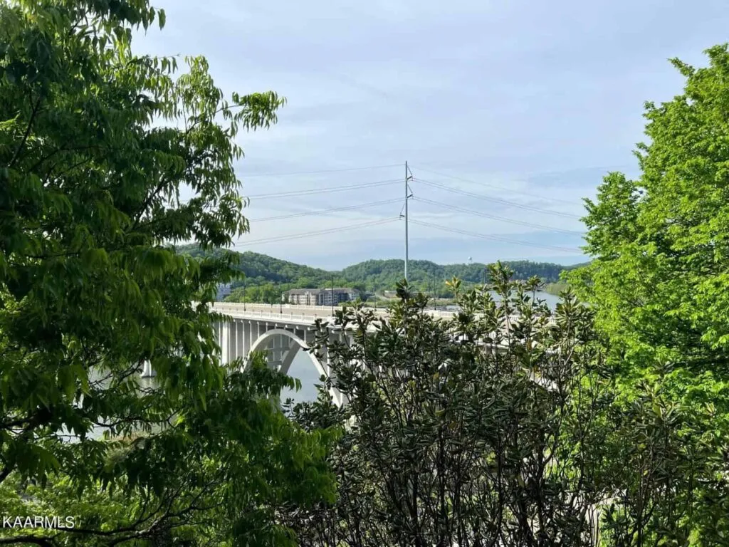 Overlook-301-9142754117336