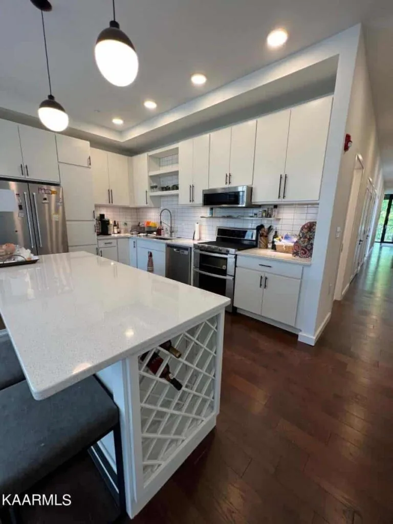 Overlook-301-9142901346678