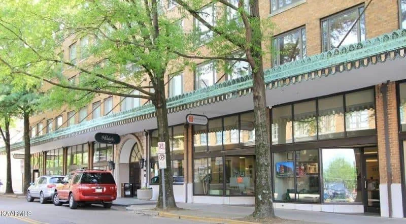 Pembroke-404-09173534020260 Pembroke-404-09173534020260