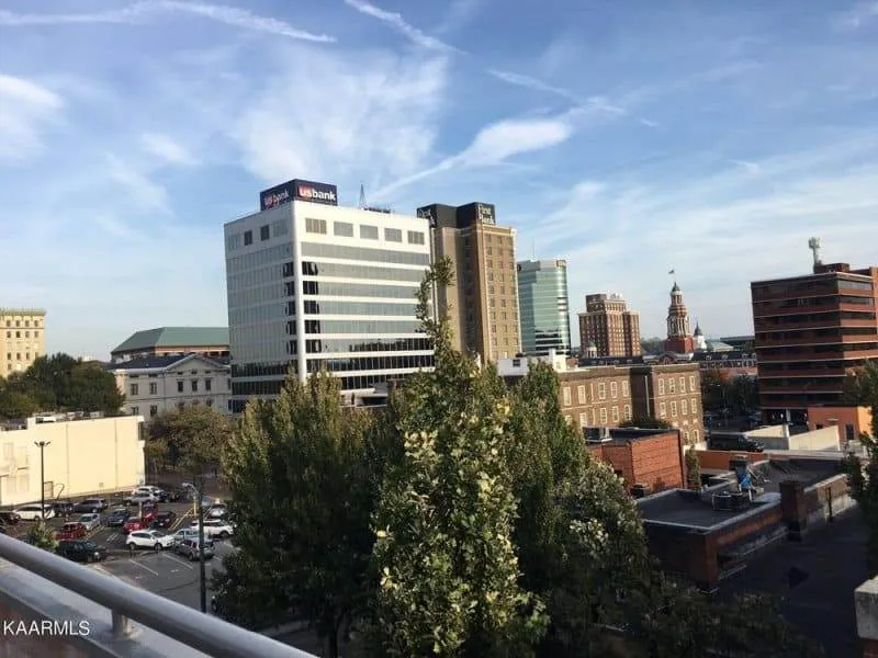 Pembroke-404-09173548718523 Pembroke-404-09173548718523