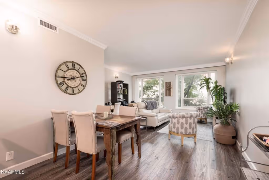 Pembroke-405-164210708532