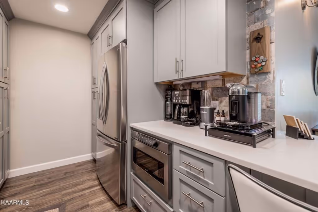 Pembroke-405-164228105556