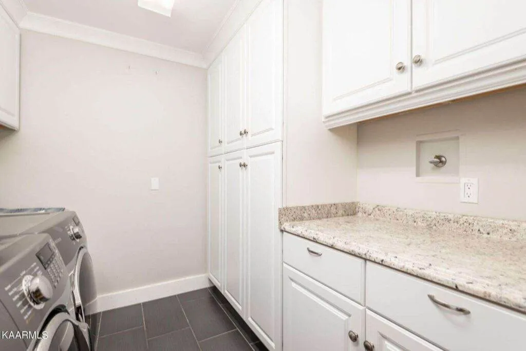 Pembroke-603-611062150 Pembroke-603-611062150