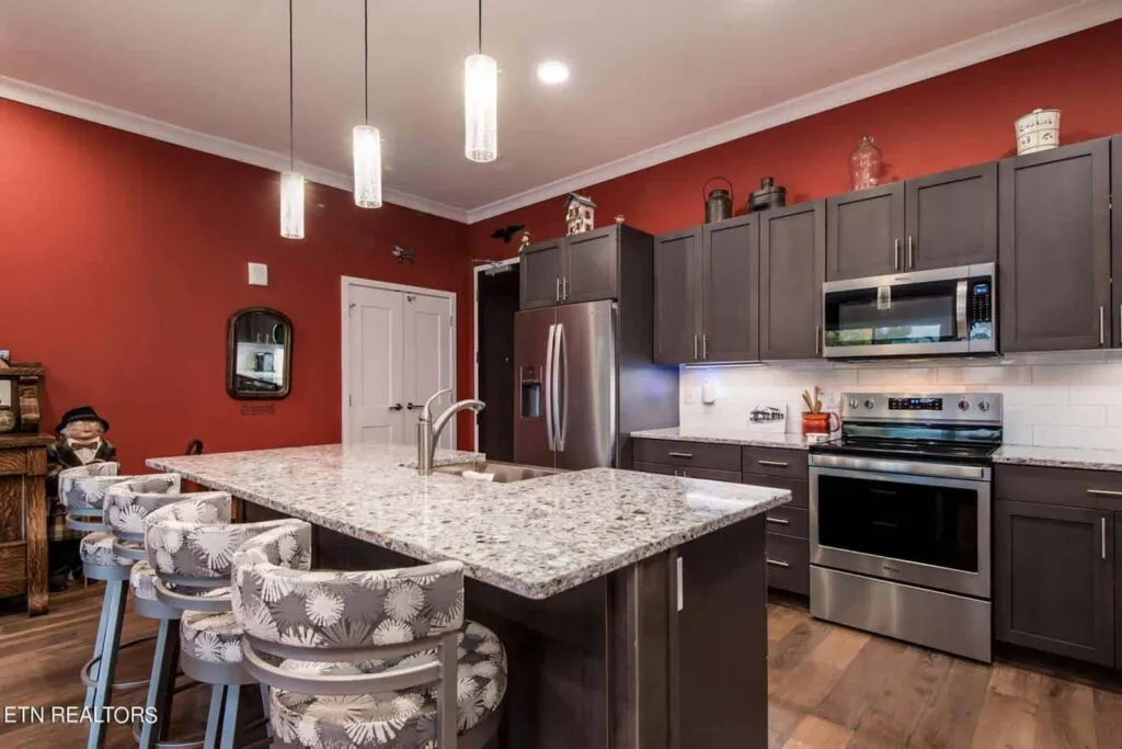 Regas-218-185140068602