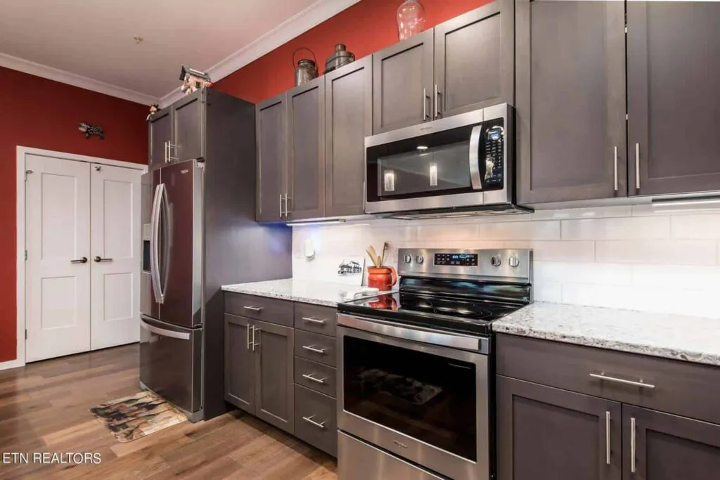 Regas-218-185145580551