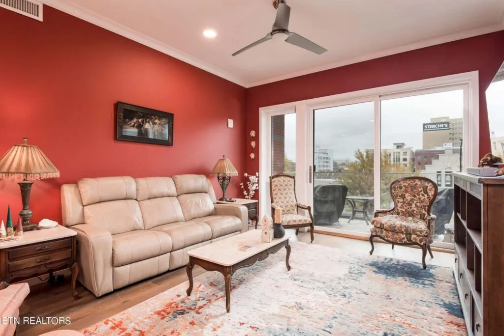 Regas-218-185154893712