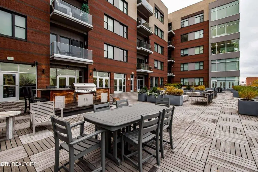 Regas-218-185232501127