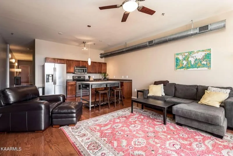 Residences-at-Market-Square-303-14530650 Residences-at-Market-Square-303-14530650