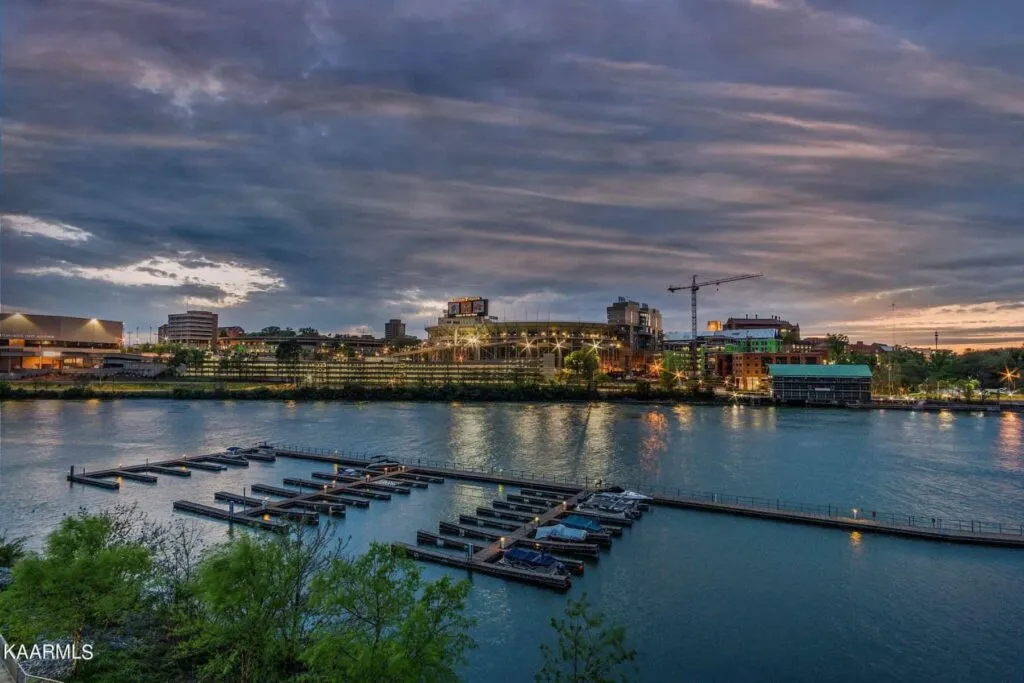 Riverwalk-322-19185614848663 Riverwalk-322-19185614848663