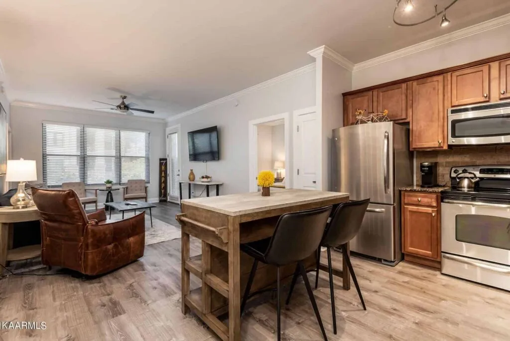 Riverwalk-322-23233630910593 Riverwalk-322-23233630910593