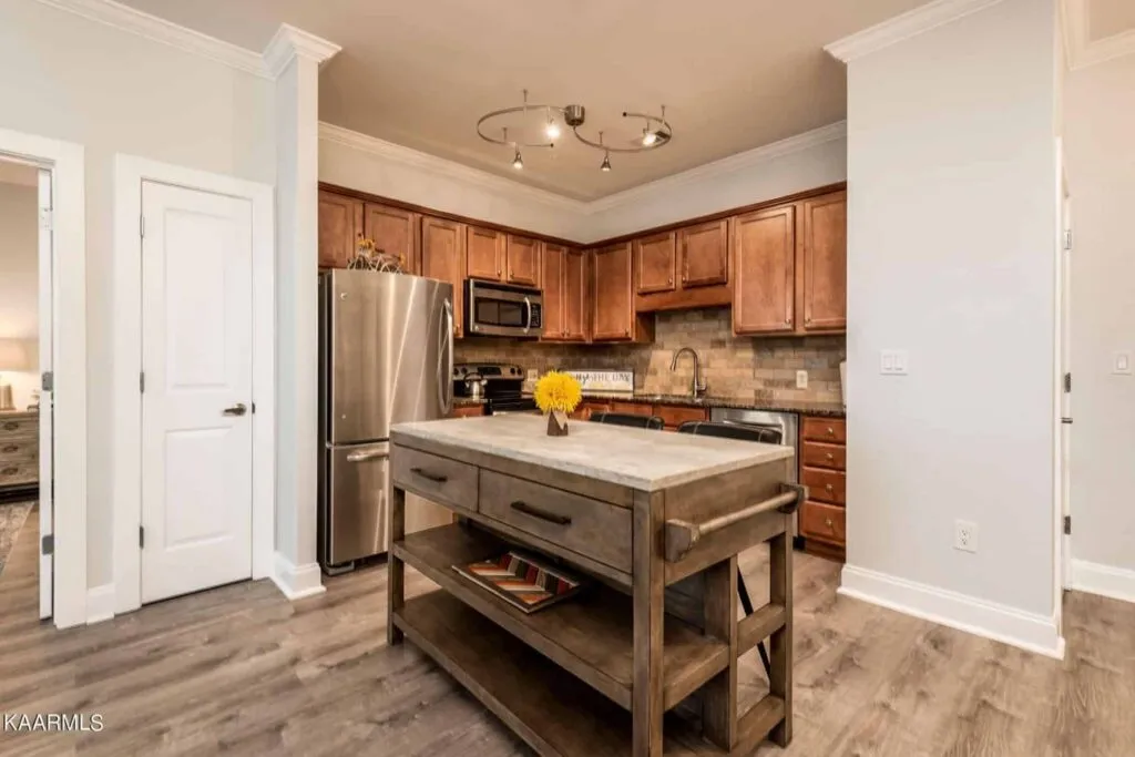 Riverwalk-322-23233633014490 Riverwalk-322-23233633014490