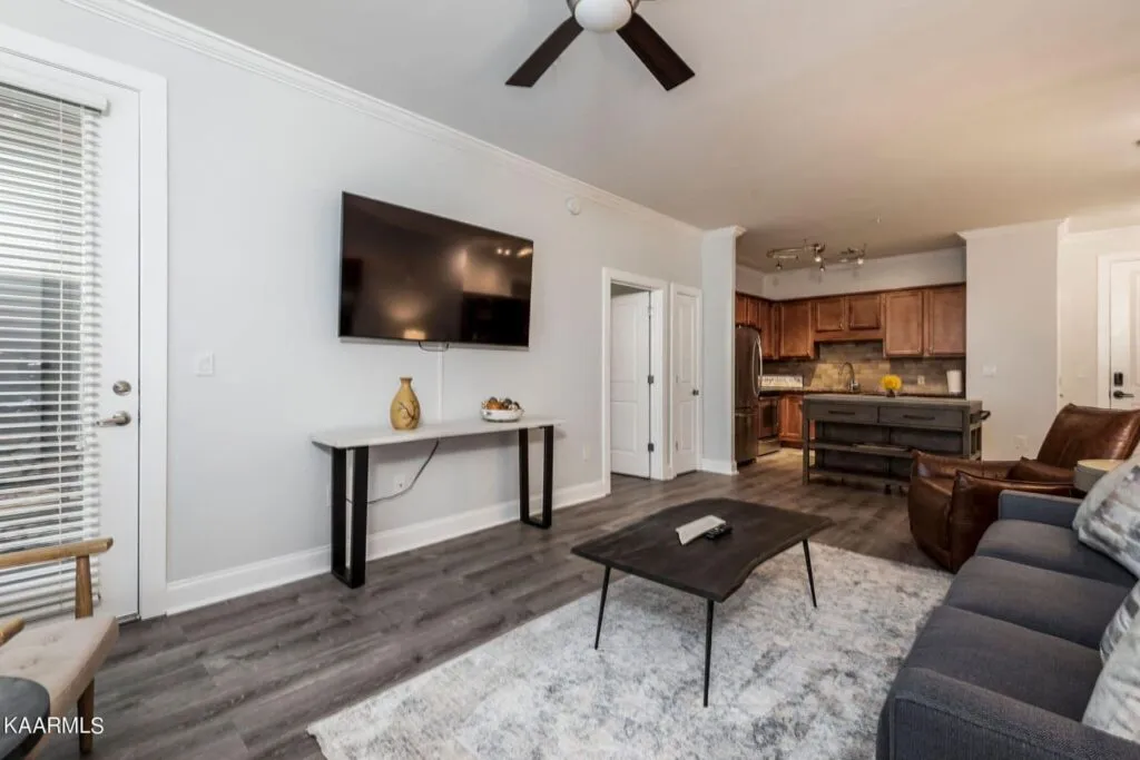 Riverwalk-322-23233645948684 Riverwalk-322-23233645948684