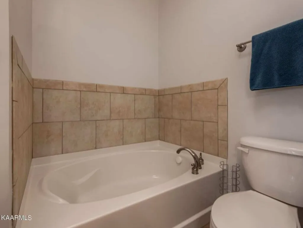 Riverwalk-322-23233700292630 Riverwalk-322-23233700292630