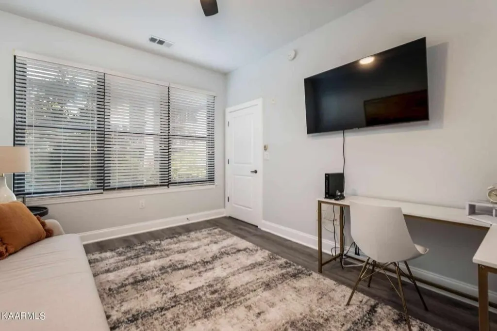 Riverwalk-322-23233704545797 Riverwalk-322-23233704545797