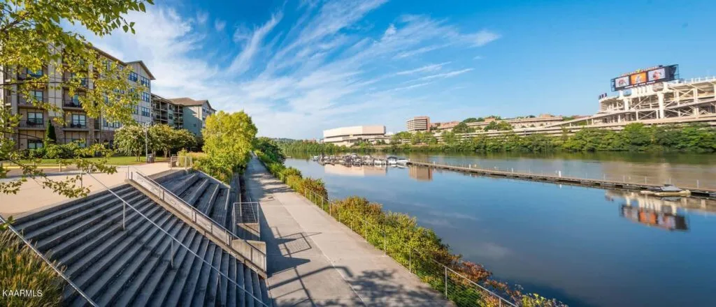 Riverwalk-322-23233719713886 Riverwalk-322-23233719713886