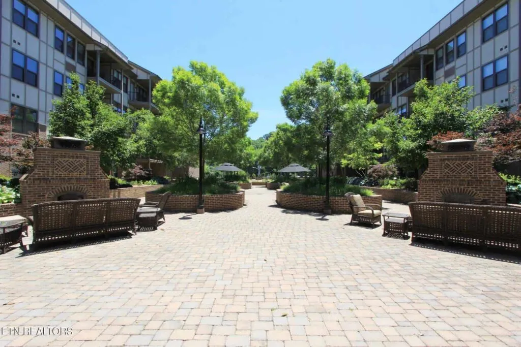 Riverwalk-526-174649907645 Riverwalk-526-174649907645