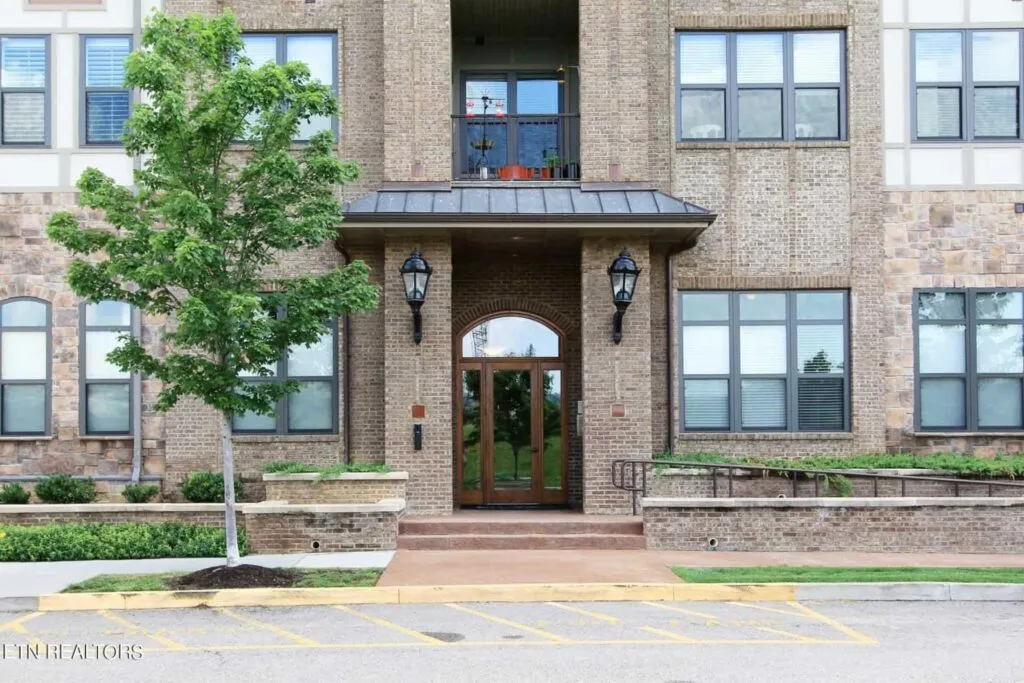 Riverwalk-526-174722273547 Riverwalk-526-174722273547